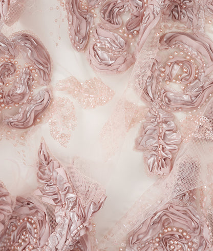 Maeve Embroidery Fabric (25DY03174)